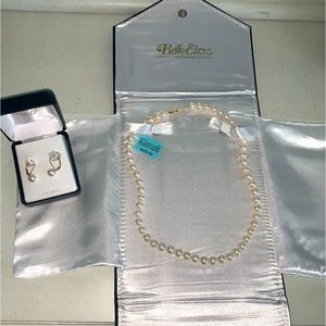 NWT 14K Gold Pearl Earring and Necklace Set